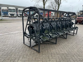 Diverse N/A 1991 - 14 STOELEN IN RIJ OPSTELLING immagine 3