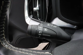 Volvo V60 2020 - 2.0 T5 R-DESIGN / Panorama dak / 250 PK immagine 30