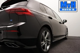 Volkswagen Golf 2020 - 1.5 eTSI R-Line|SPORTSTOEL|LUXE|LED| image 40