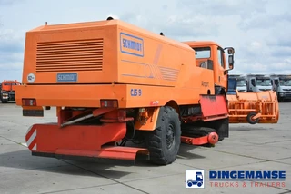 Mercedes-Benz SK 2031 4x4x4 Schmidt CJS9 airport sweeper snow plough 1993 image 3 miniature