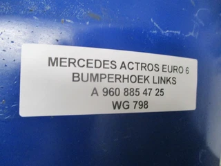 Mercedes-Benz Actros - A 960 885 47 25 BUMPERHOEK LINKS EURO 6 imagem 2 miniatura