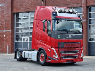 Volvo FH 2022 - 13.500 Globetrotter XL - I save - Retarder - I parkcool - 2x tank te koop