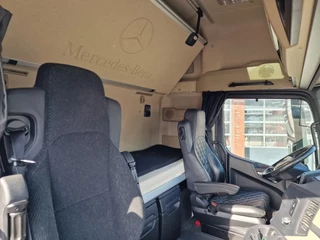 Mercedes-Benz Actros 2023 - 2663 Gigaspace 6x2 - Retarder - 4.90 WB - Full air - 630HP! - Leather obrazek 18