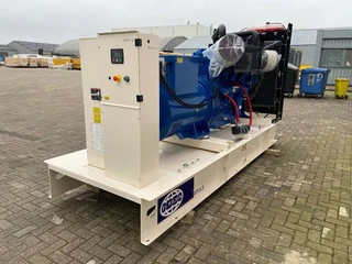FG Wilson 2026 - P715-3 - 715 kVA Open Genset - DPX-16023-O image 2 miniature