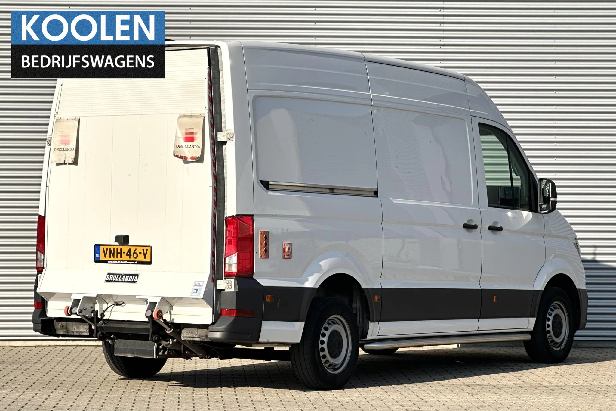 Volkswagen Crafter 2022 - 35 2.0 TDI L2H2 Bus met laadklep Dhollandia afbeelding 1