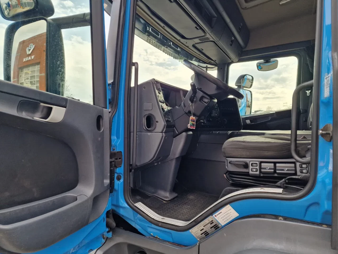 Scania P 2014 - P410 6x2/4 - Full air - Navi - Fridge - Euro imagem 9