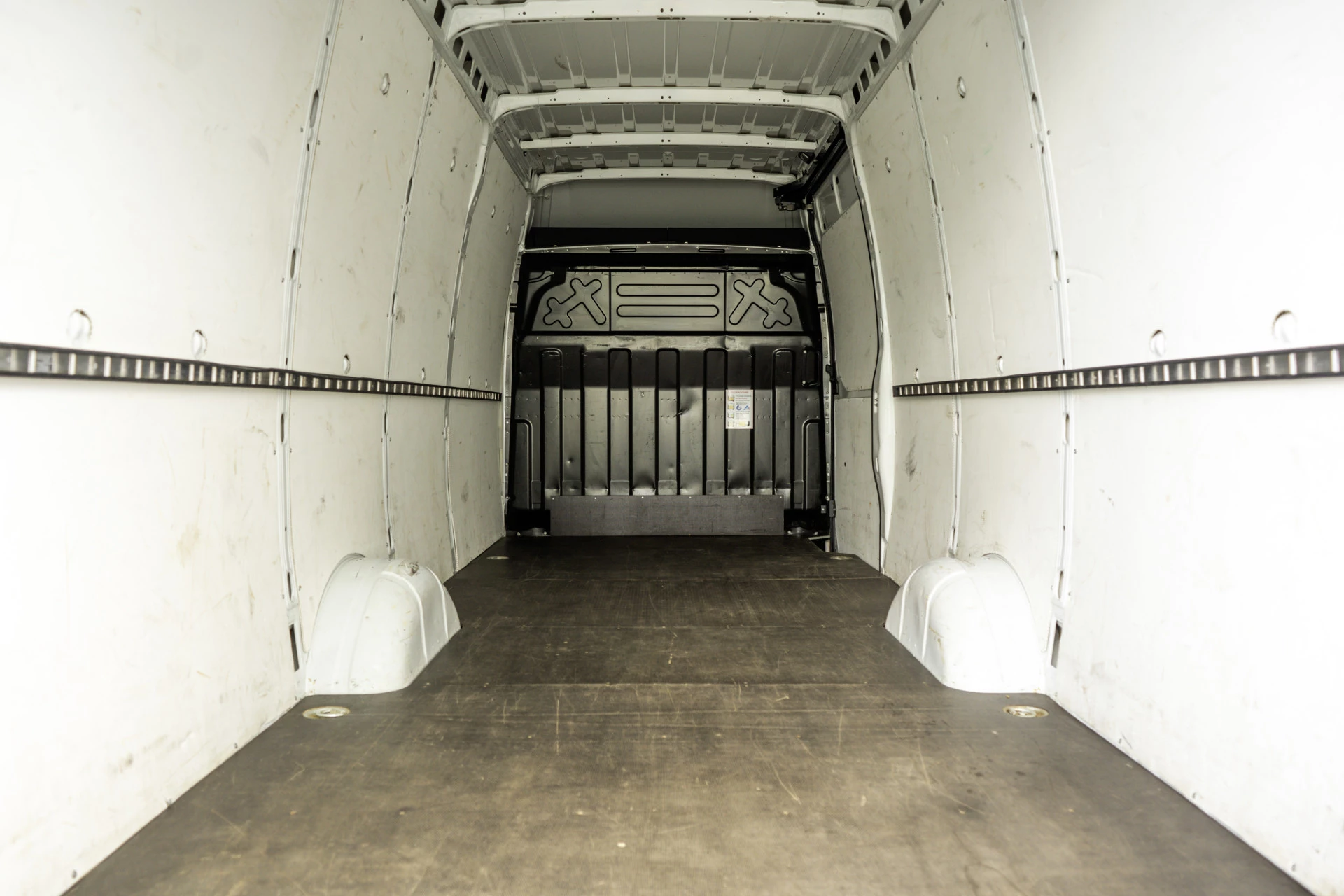 Iveco Daily 2022 - **35S16V 2.3 L4H2 | Euro 6 | 157 PK | Airco | Camera | 3500 KG Trekgewicht | MF Stuur | 3-Persoons** obrázek 9