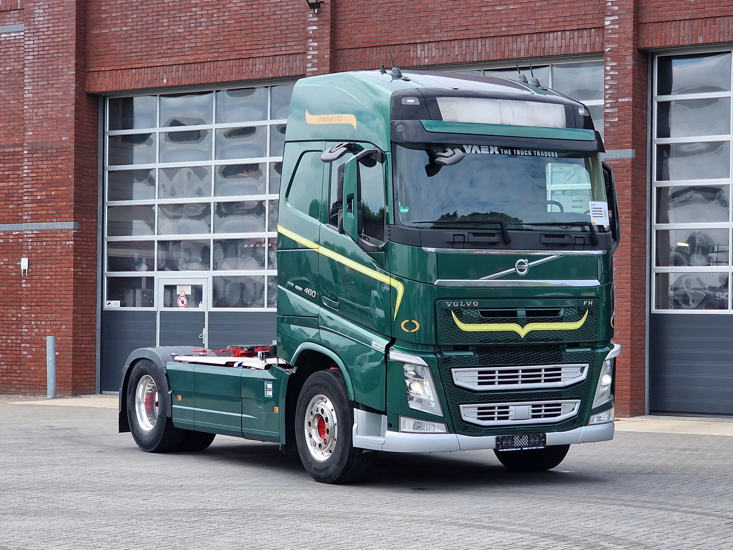 Volvo FH 2019 - 13.460 Globetrotter 4x2 - ADR - Chassis cover - Alloy - Navi image 1