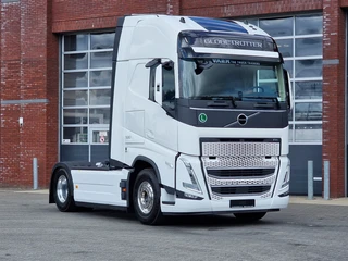 Volvo FH 2026 - 13.500 Globetrotter XL 4x2 - NEW - Full spec - Retarder - I parkcool - Full air - afbeelding 1 miniatuur