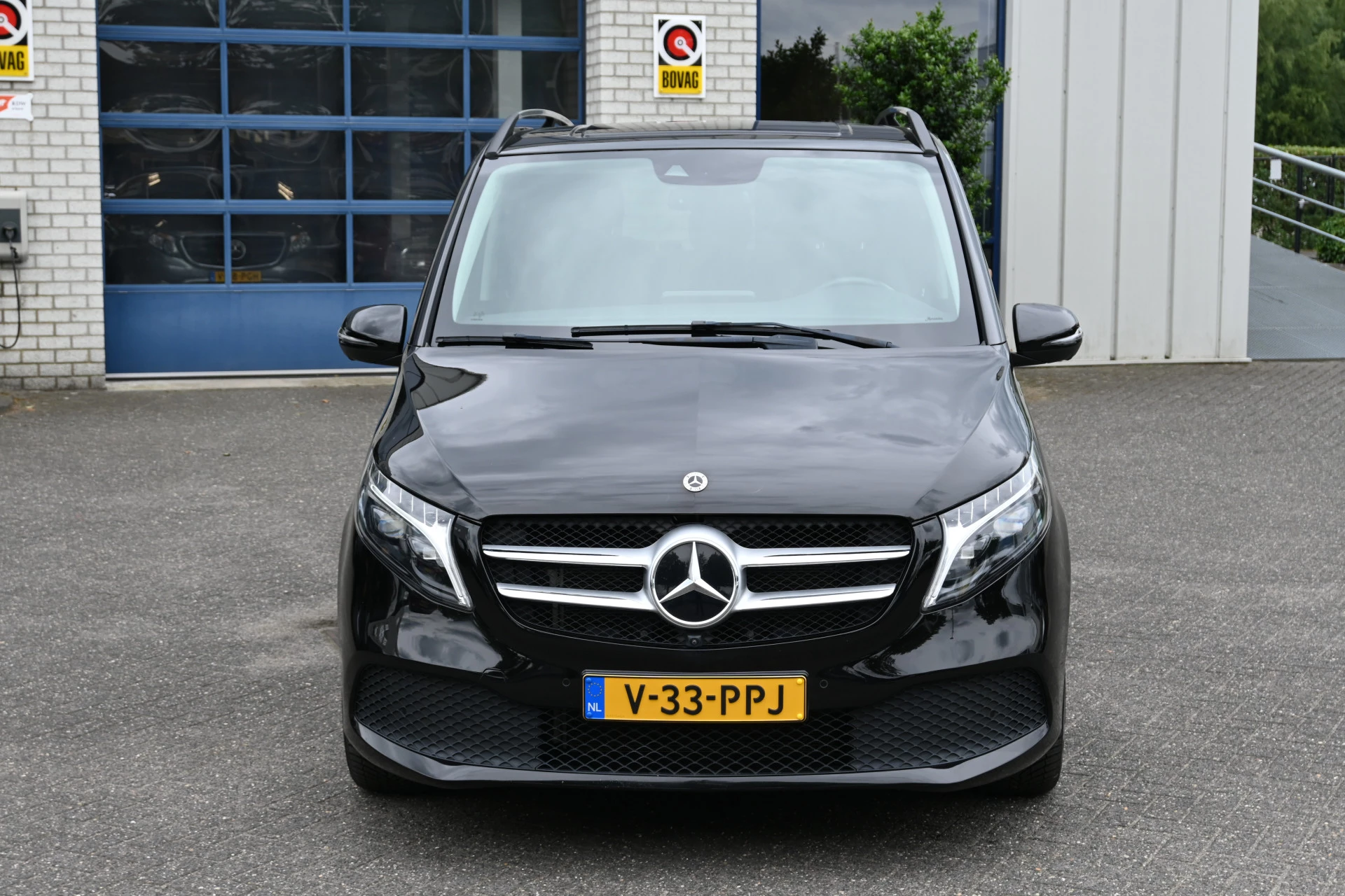 Mercedes-Benz V-Class 2024 - 250d L2 DC Bild 2