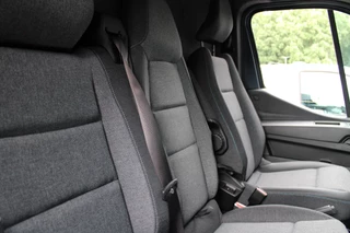 Renault Master 2024 - T35 2.0 dCi 170pk L2H2 Extra - Navigatie - Blind Spot - Camera - Stoelverwarming - Verwarmde voorruit - Rijklaar obrazek 8