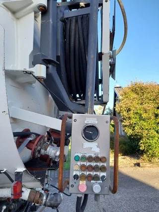MAN 33 2002 - 33.360 obrazek 11