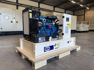 FG Wilson 2025 - P22-1 - 22 kVA Open Genset - DPX-16002-O изображение 2 миниатюра