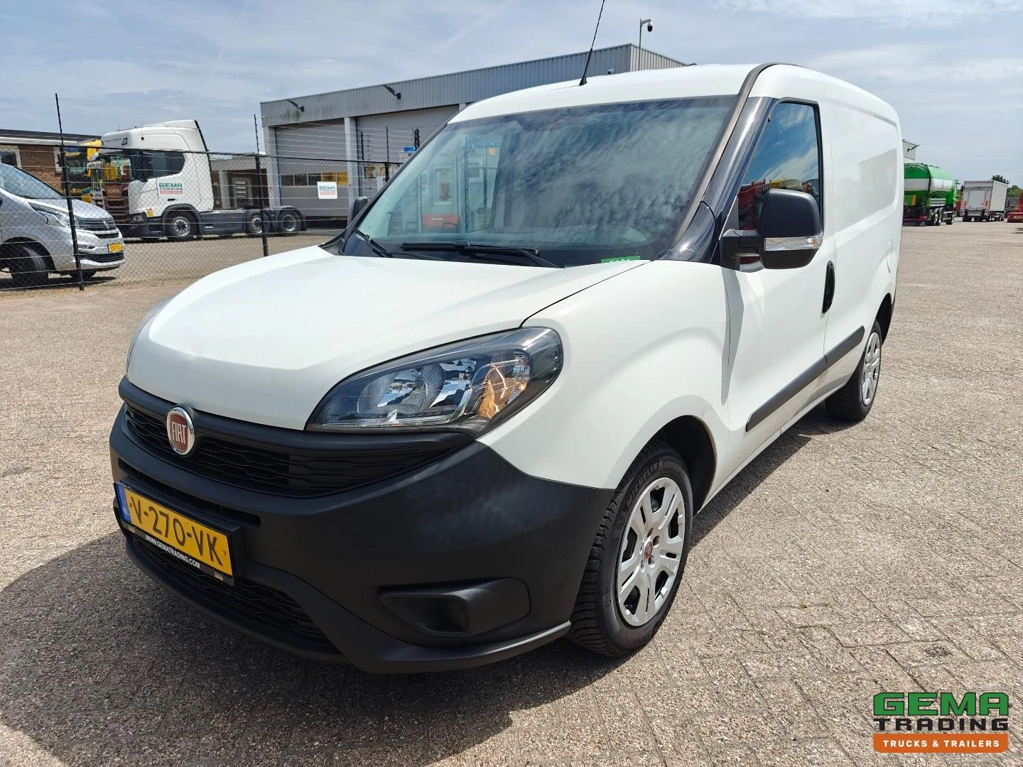 Fiat FIAT DOBLO' 2019 immagine 1