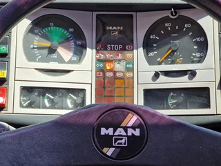 MAN TGL 1998 - 8.240 - 2 deck livestock Bekkers - Loadlift - Manual gearbox - Full steel obrazek 15