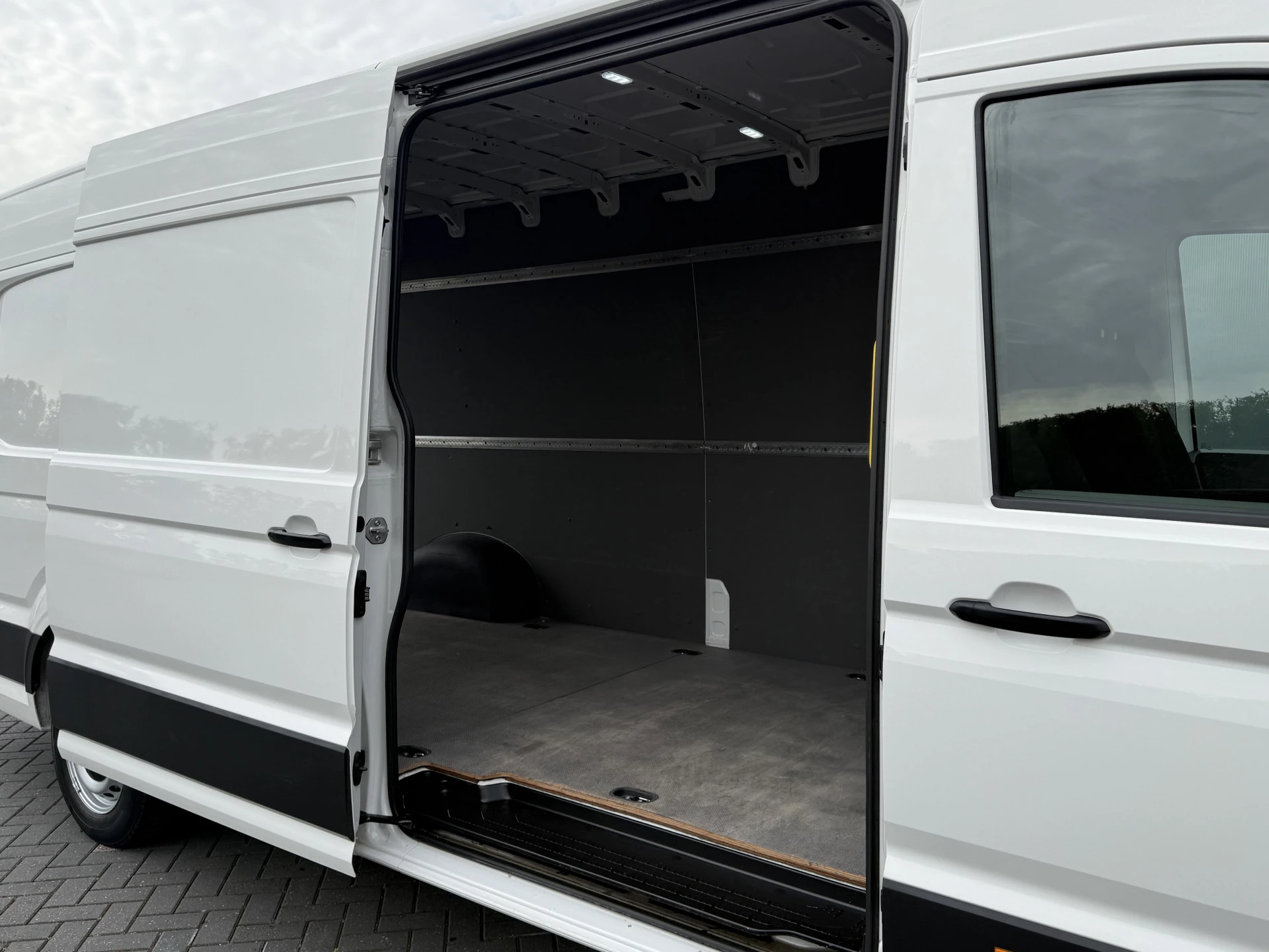 MAN TGE 2023 - 35 2.0 TDI 140 PK L5H3 / SUPER MAXI / 53.776 KM !! / CAMERA / APPLE CARPLAY / ANDROID AUTO zdjęcie 10