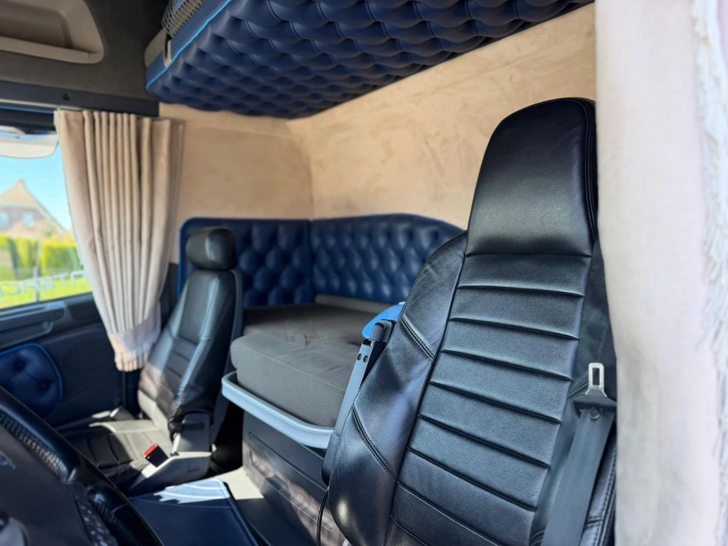 Scania R 2015 - R520 V8 image 15