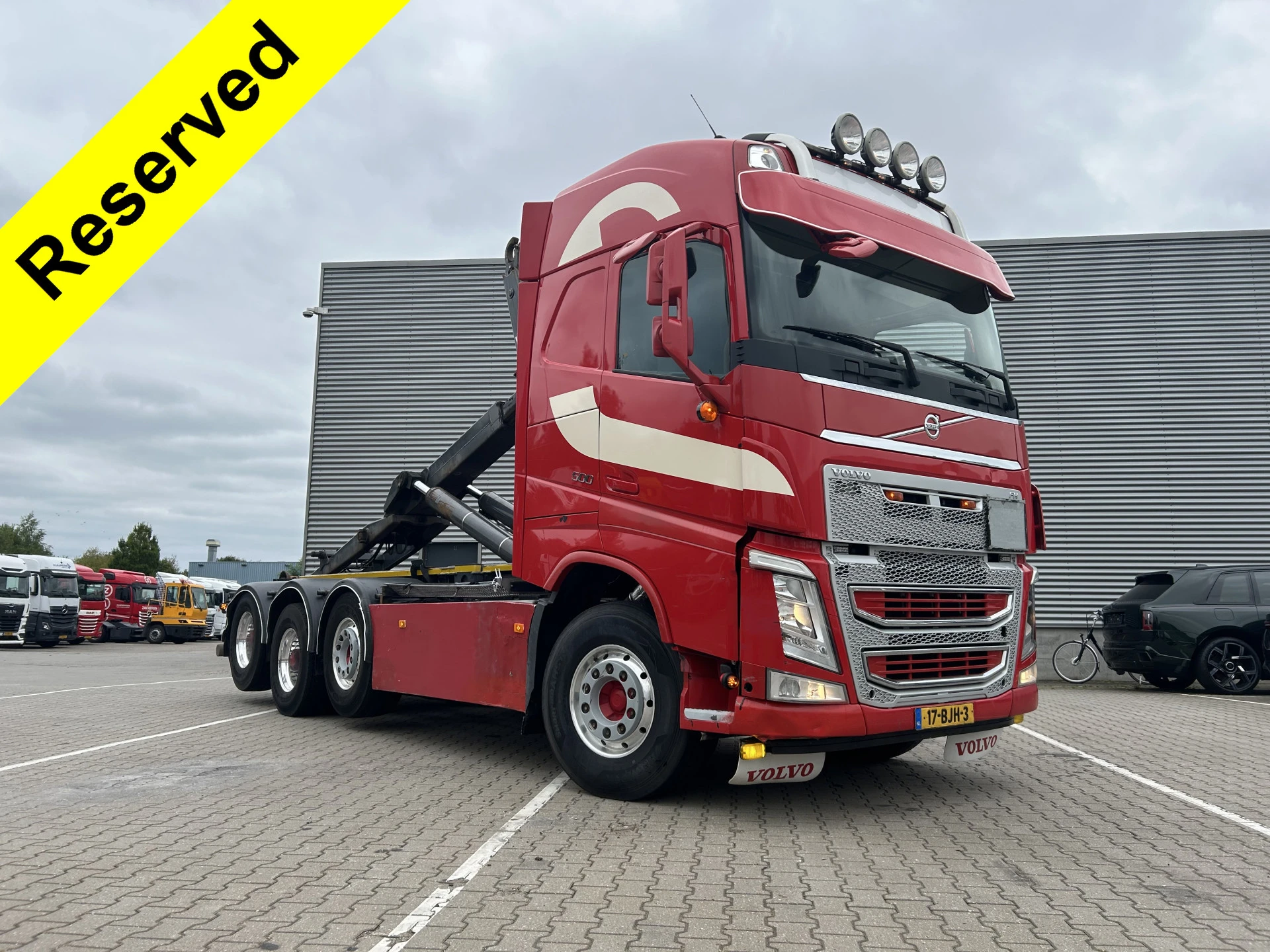 Volvo FH 2017 - 500 Globetrotter 8x2 Tridem / VDL Hook 25 Ton image 1