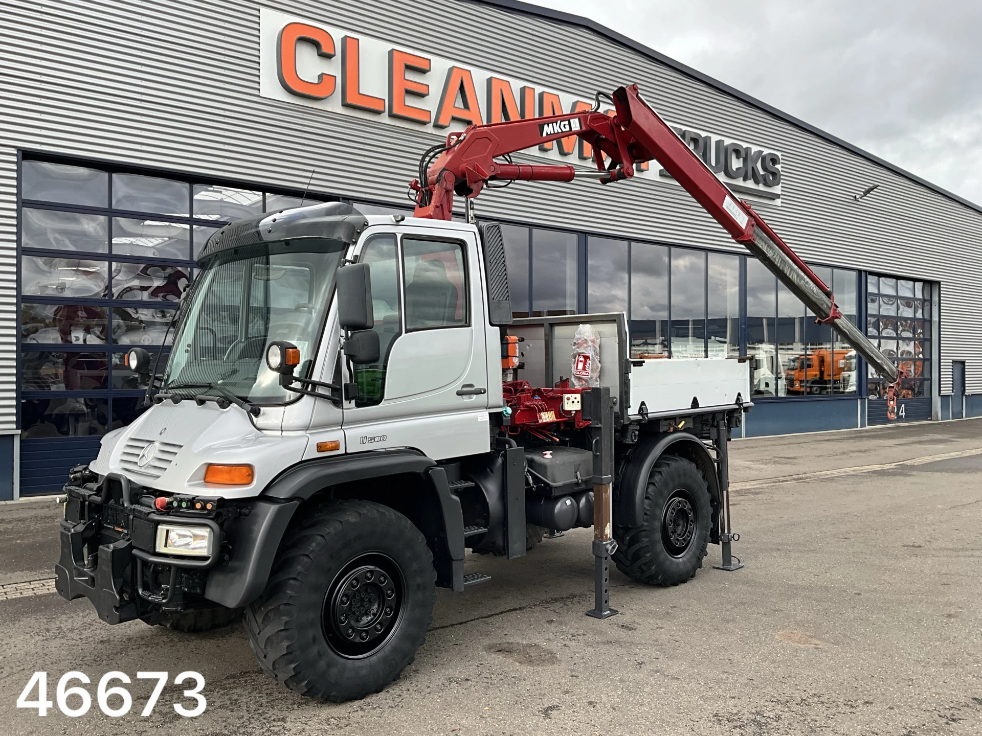 Unimog U 500 4x4 MKG 10 Tonmeter laadkraan Just 216.831 km! 2006 afbeelding 1