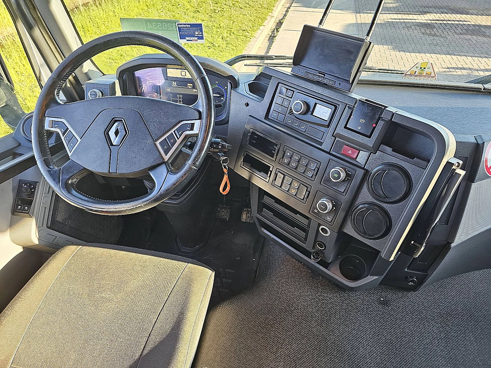 Renault 2018 - K 380 image 8