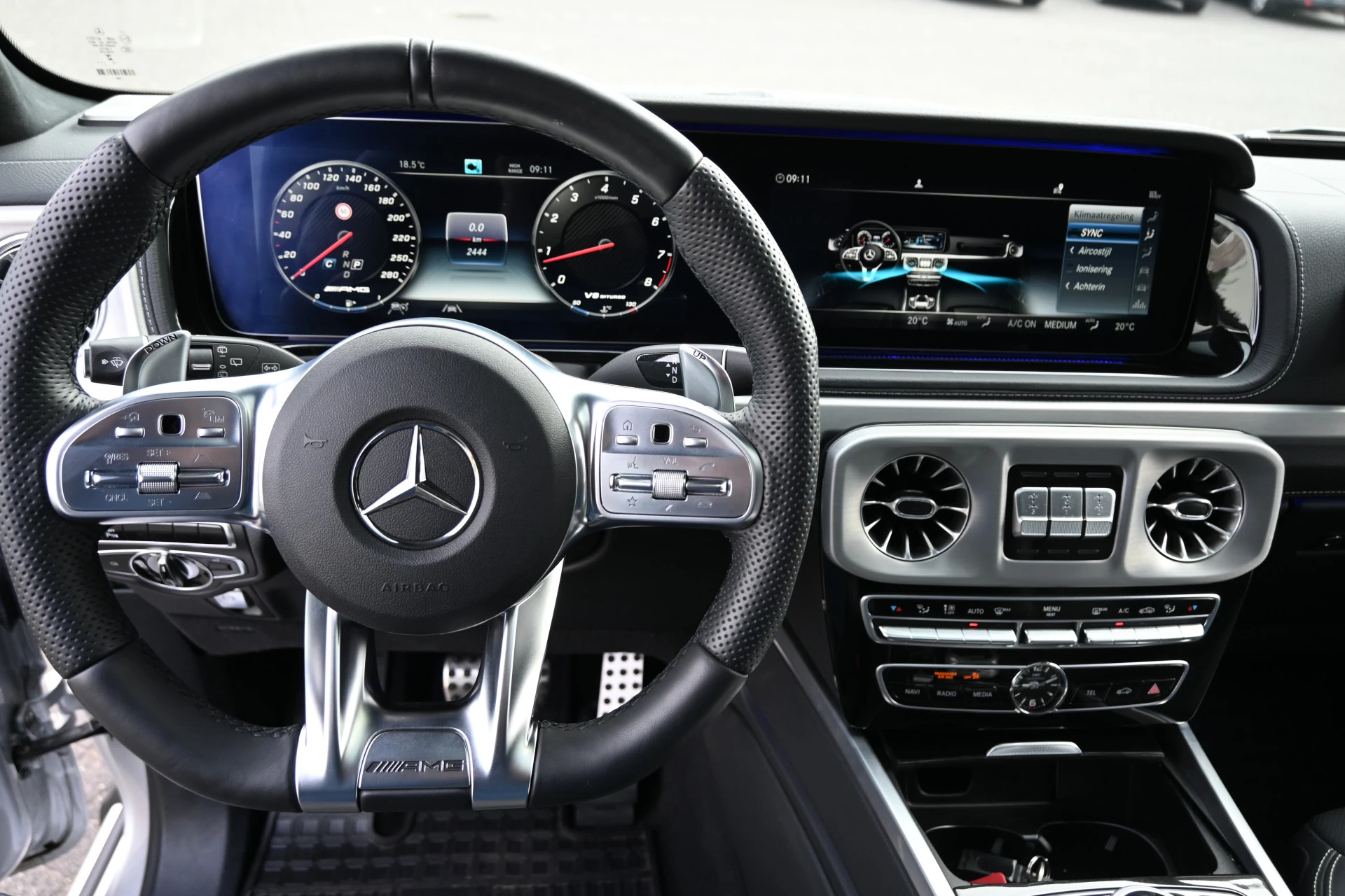 Mercedes-Benz G-Class 2024 - G 63 AMG V8 Biturbo obrázek 15