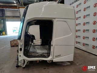 Volvo N/A 2017 - Occ Cabine Volvo FH4 met schade immagine 4