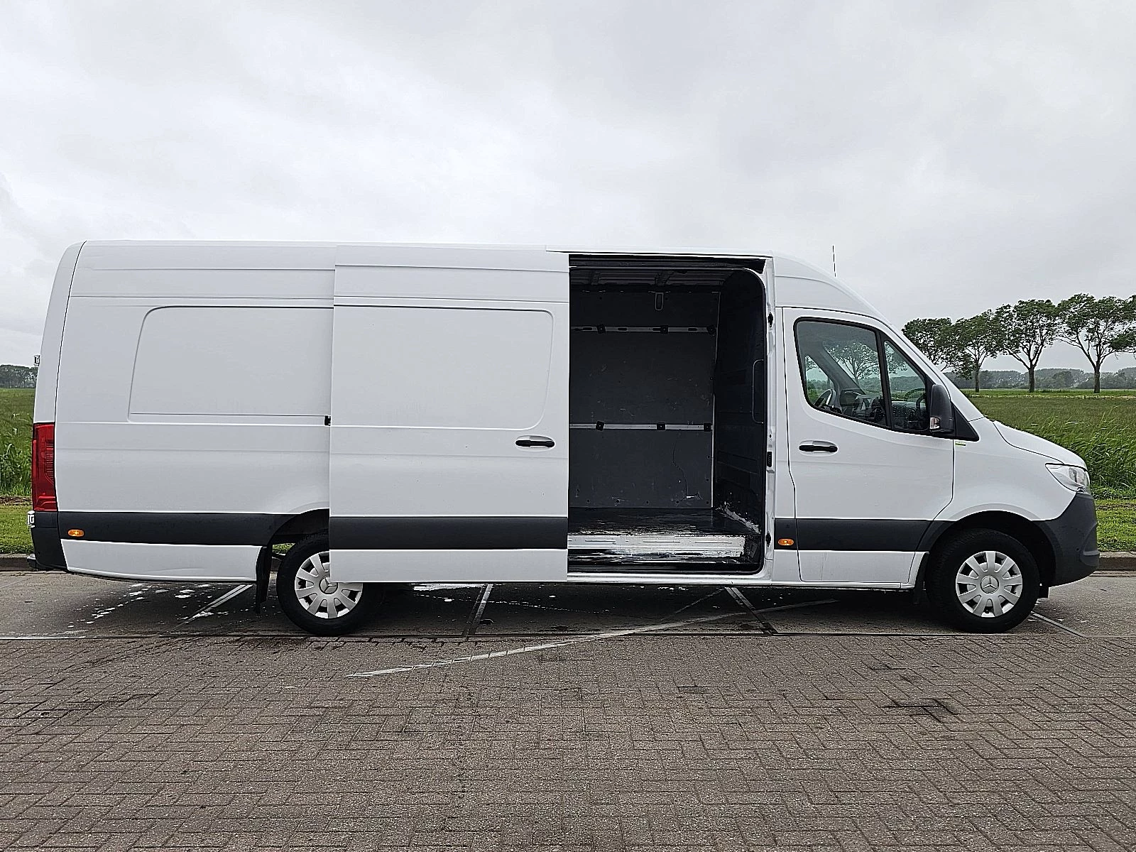 Mercedes-Benz Sprinter 2022 - 311 image 14