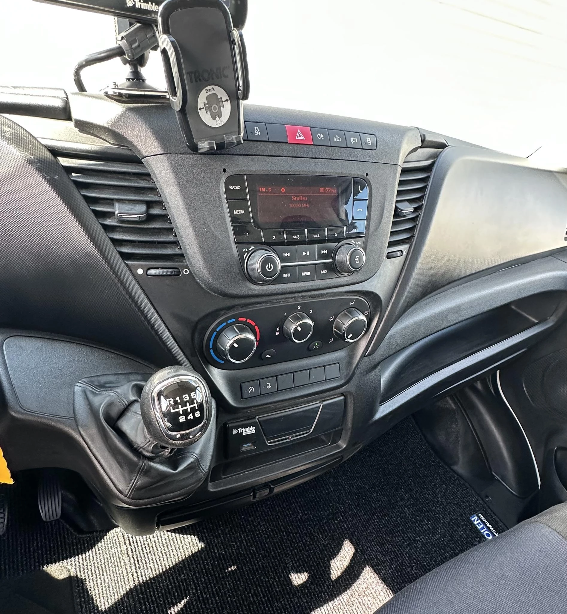 Iveco Daily 2021 - 35S14V 2.3 410L L4 H2 SUPER LANG obrázek 9