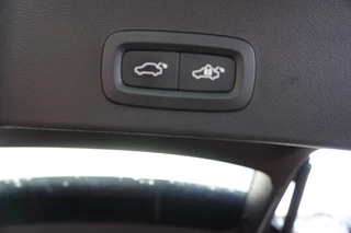 Volvo XC40 2023 - 1.5 T4 Recharge Dark Plus Hybride 20"Licht metalen velgen bild 21