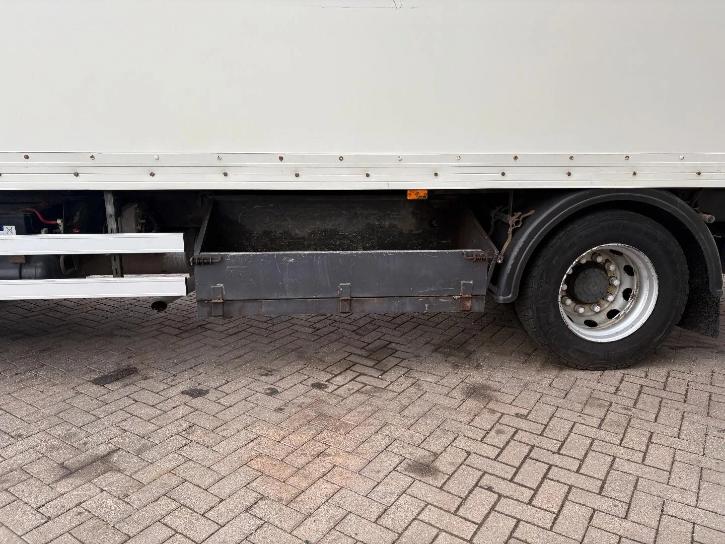 Volvo FL 2010 image 24