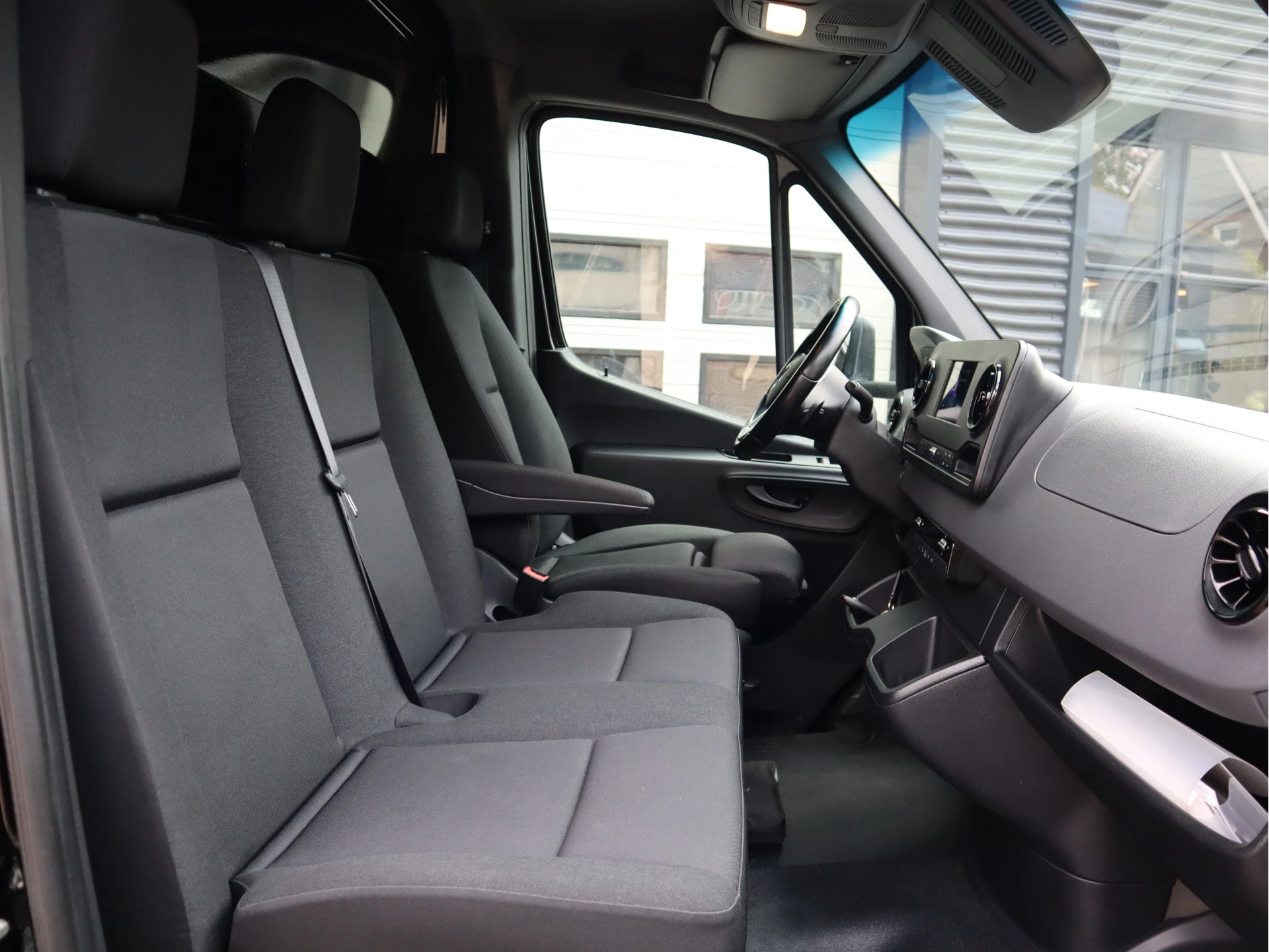 Mercedes-Benz Sprinter 2020 - 314 CDI Automaat Euro 6 - Bakwagen Laadklep - NL Auto - Mbux afbeelding 9