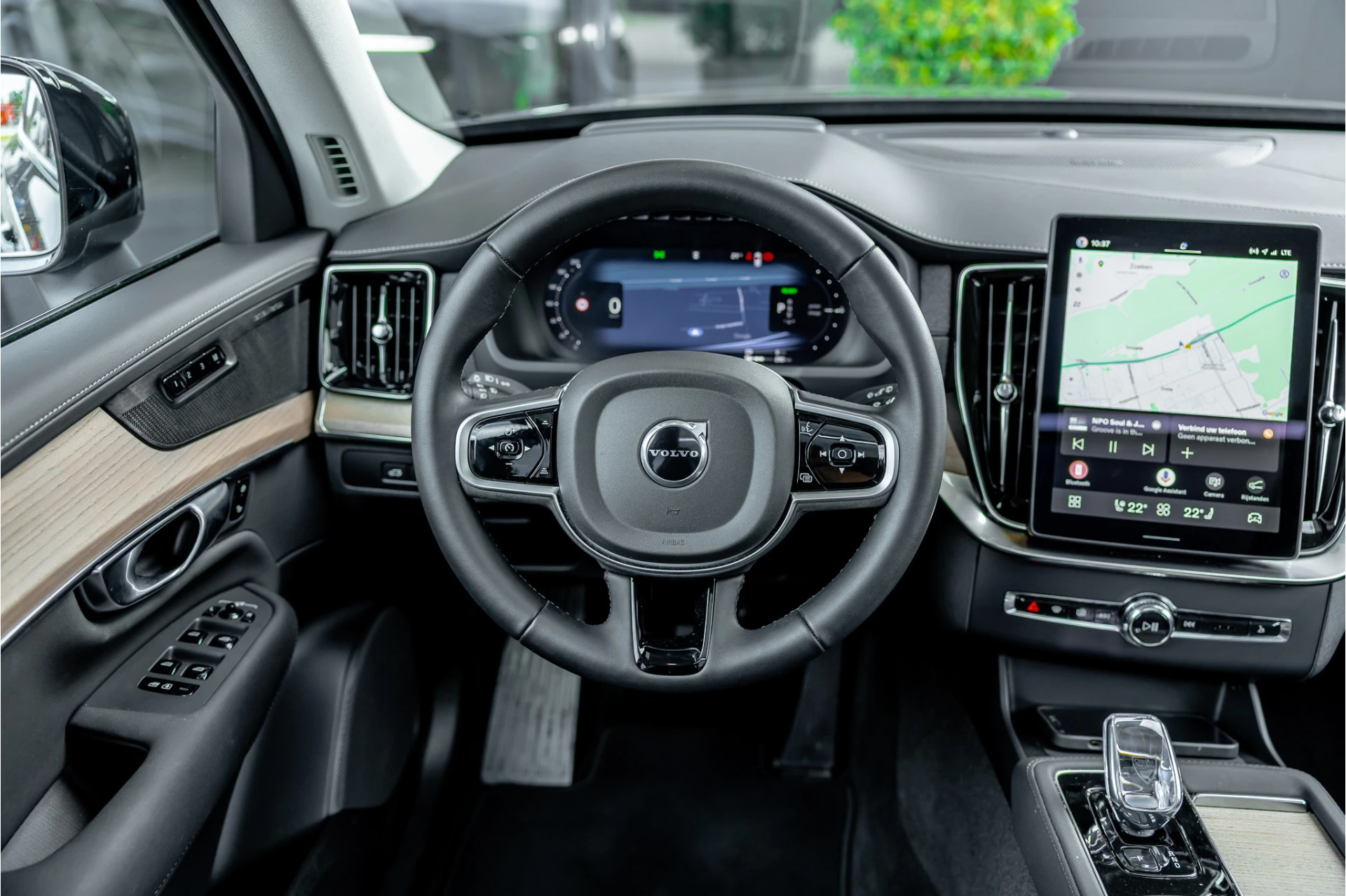 Volvo XC90 2025 - 2.0 T8 Plug-in hybrid AWD Plus Bright afbeelding 12