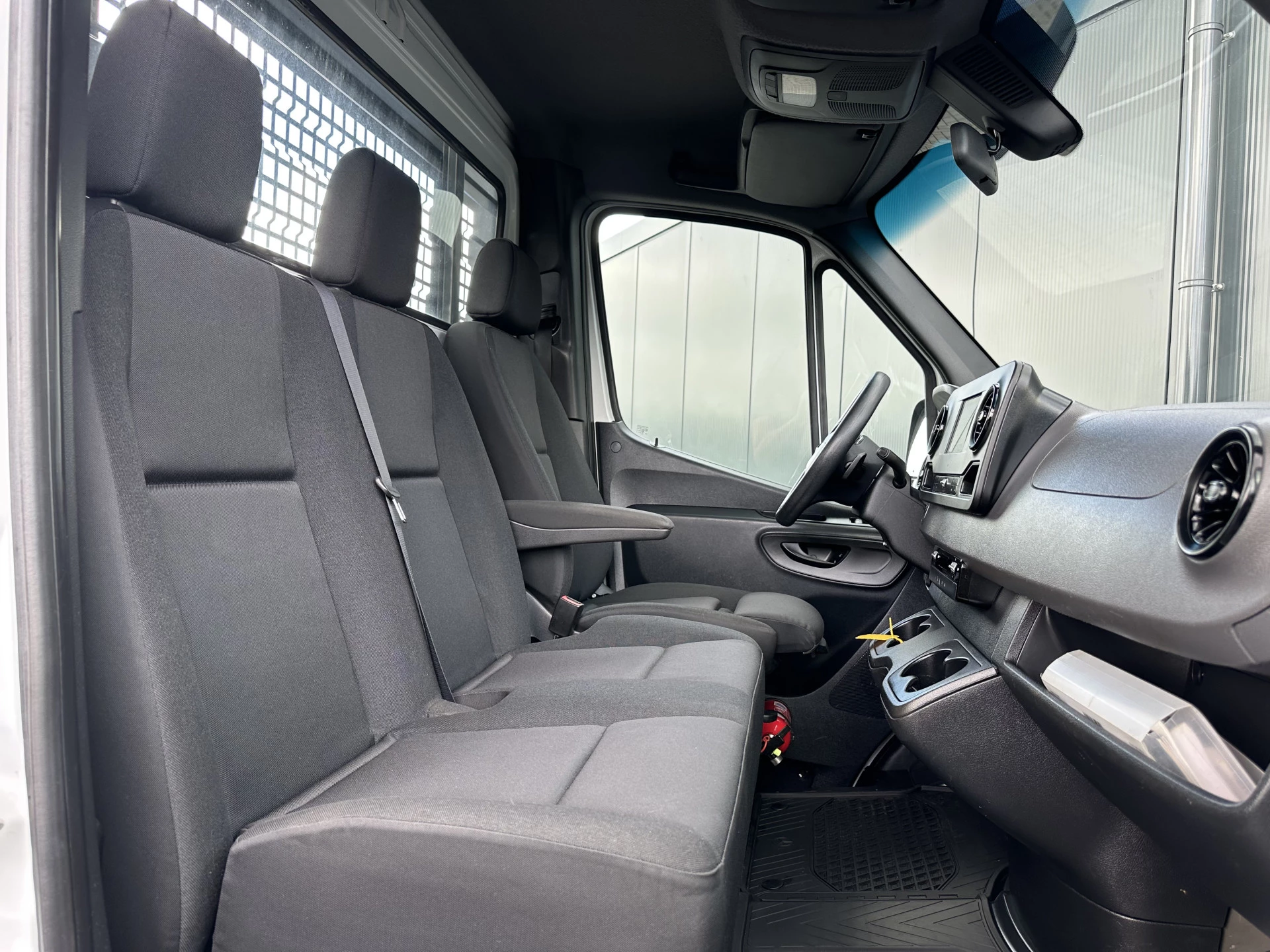 Mercedes-Benz Sprinter 2020 - 316 CDI 164 PK AUTOMAAT RWD 3.5T / PICK UP / 1e EIG. / 32.605 KM / AIRCO / CRUISE / NAVI / APPLE CARPLAY / ANDROID AUTO image 6