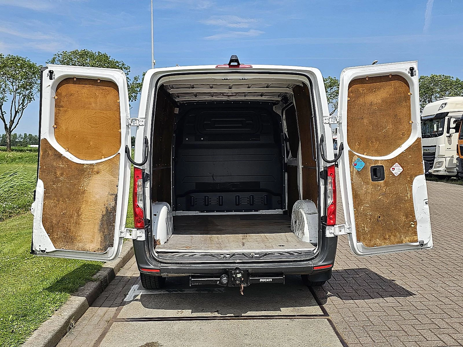 Mercedes-Benz Sprinter 2019 - 311 image 14