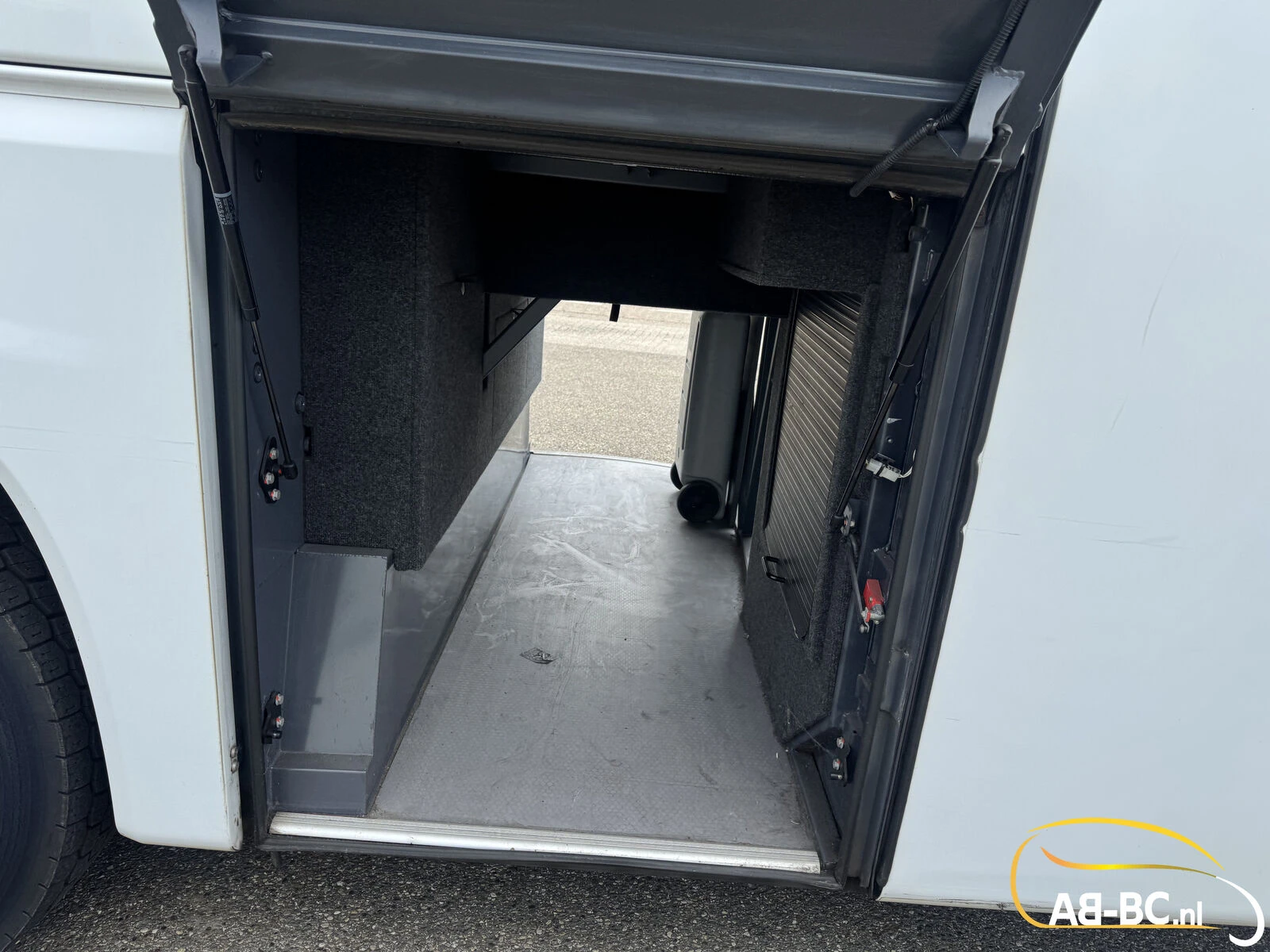 VDL Futura FHD2 129 440 2014 afbeelding 23