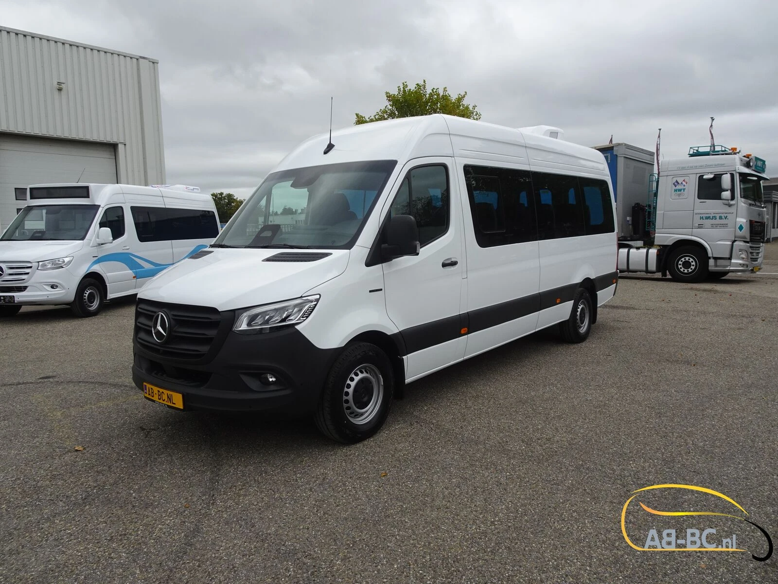 Mercedes-Benz eSprinter - 17 Seats Electric Range: 465 km Bild 10
