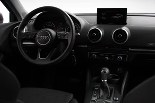 Audi A3 2020 - Sportback 35 TFSI 150pk Automaat S-Line Sport image 2 miniature