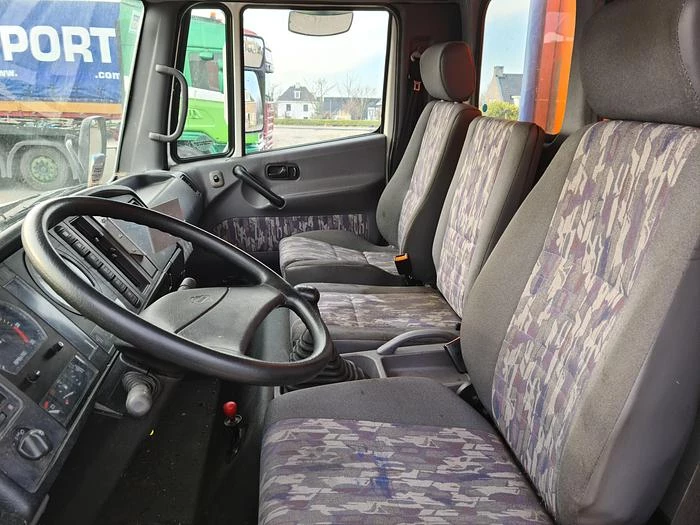 Nissan Atleon 210 / Manual / full steel suspension / 7.30mtr box 2001 zdjęcie 22