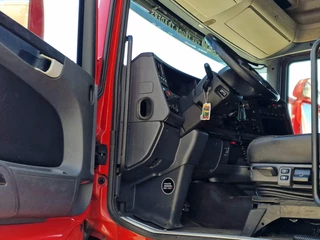 Scania R 2016 - R580 V8 Topline 6x2 - Box with sidedoors - Retarder - Full air - Leather image 50