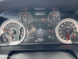 Dodge Ram 1500 2014 - 5.7 V8 Crew Cab 6'4 sport black out MARGE immagine 17