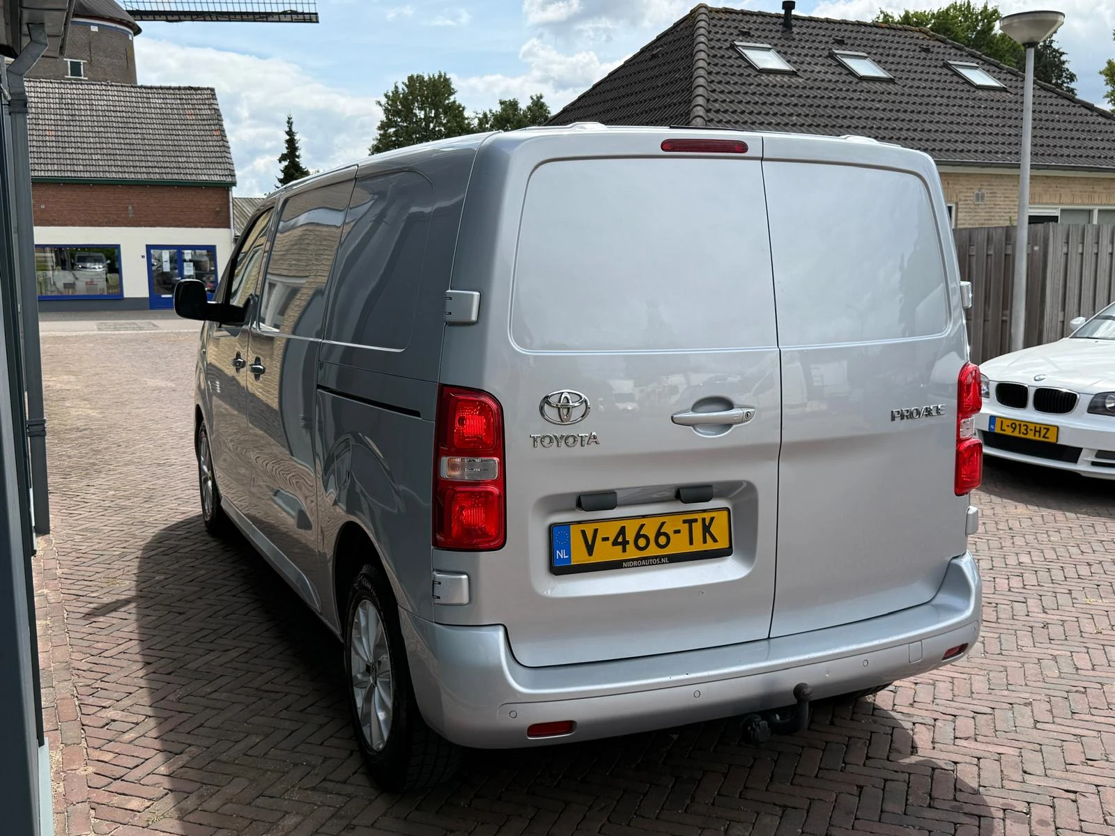 Toyota ProAce 2018 - 2.0 D Professional 2x schuifdeur Trekhaak PDC Navi Clima NAP Half Leer afbeelding 8