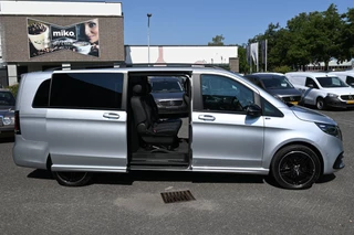 Mercedes-Benz V-Class 2024 - 300d 4-Matic Exclusive AMG L3 DC zdjecie 9