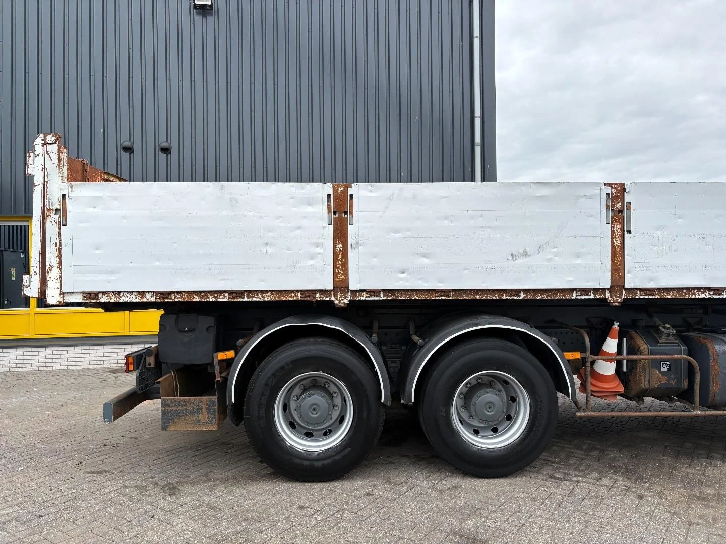 Mercedes-Benz Axor 2008 zdjęcie 32