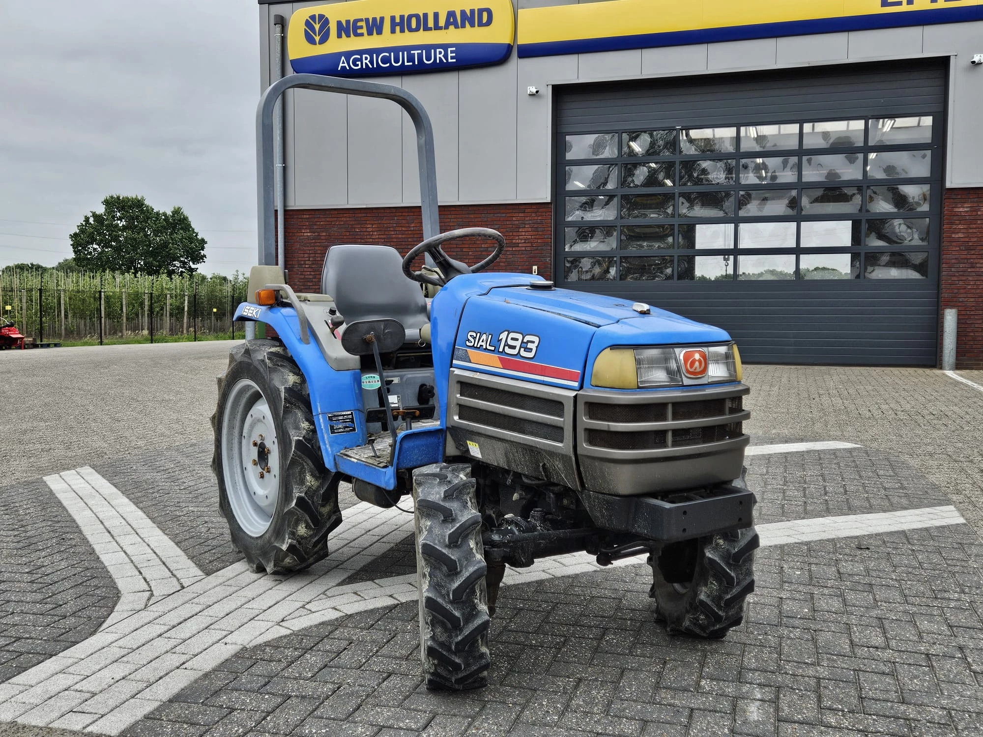 Iseki 1998 - SIAL 1932306+548/456+ compact tractor afbeelding 8