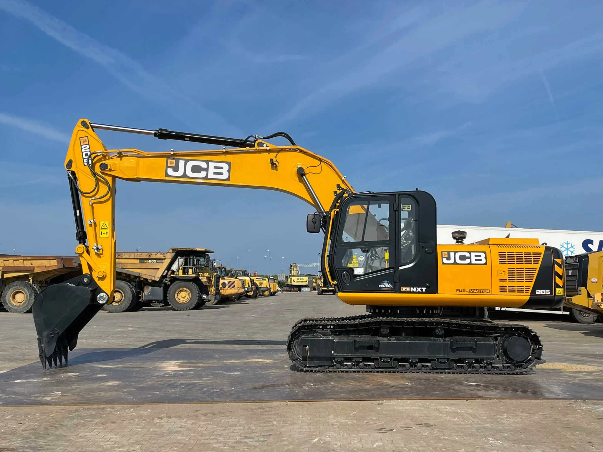 JCB 205 2026 afbeelding 1
