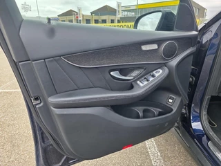 Mercedes-Benz GLC 2021 - Mercedes-Benz 300 de 4MATIC - AMG pakket - Black edition obrazek 25