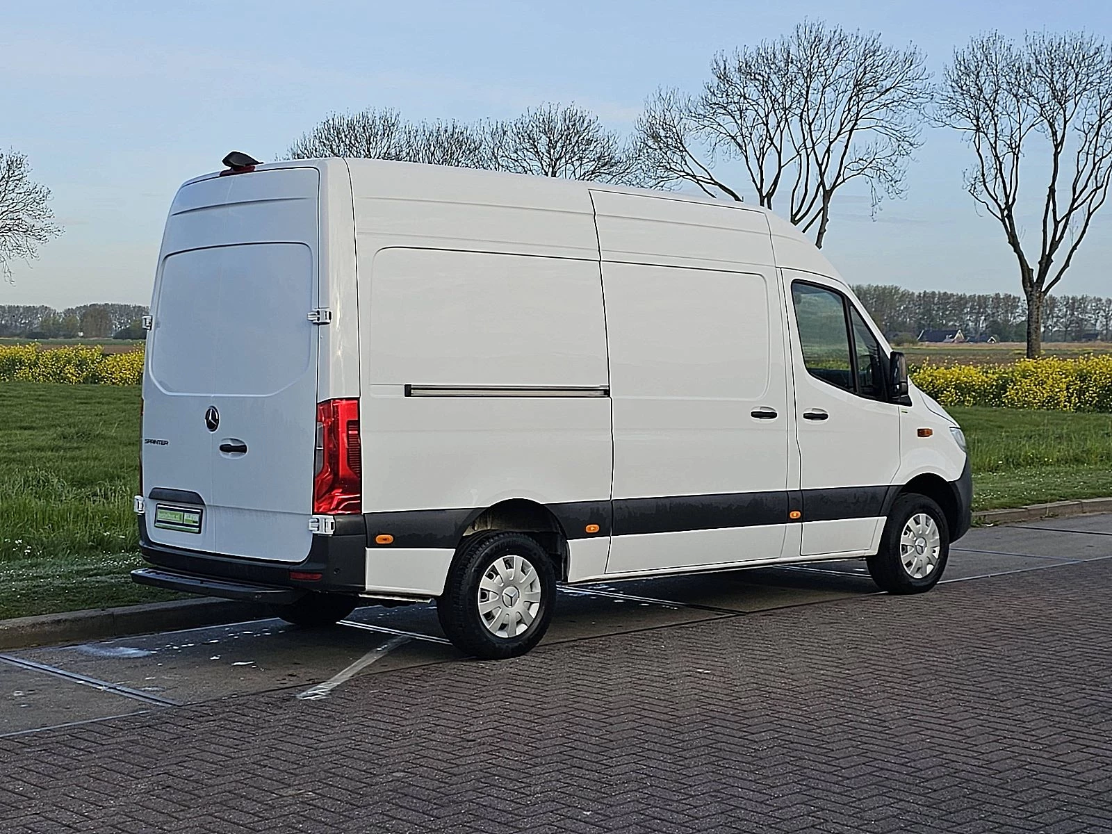 Mercedes-Benz Sprinter 2023 - 317 Bild 3