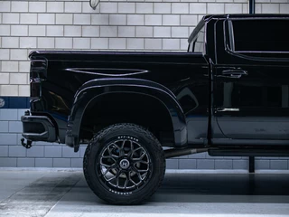Chevrolet Silverado 2019 - High Country image 6