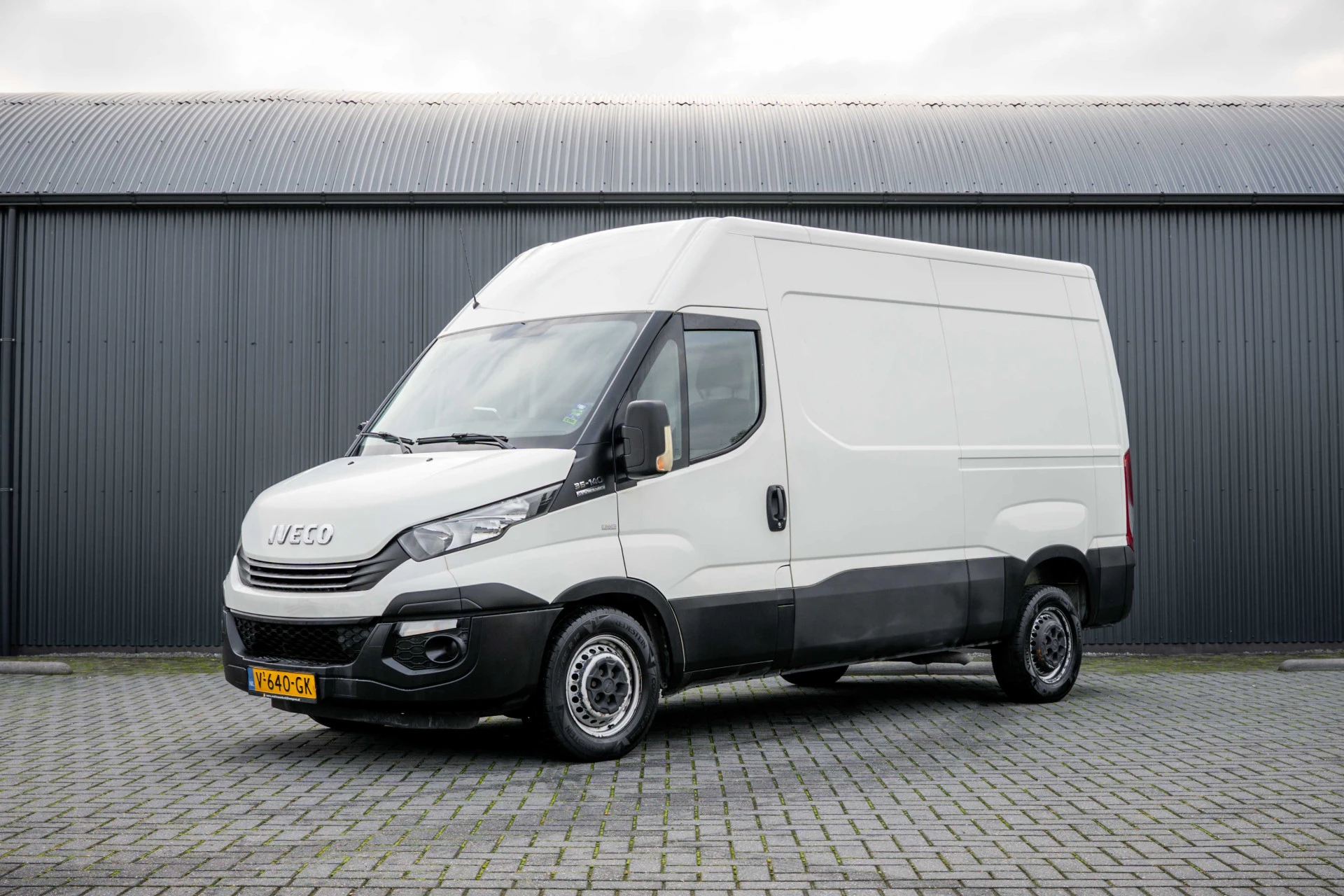 Iveco Daily 2017 - 35S14 | Automaat | 3-Zits | Camera | Cruise | Airco | Trekhaak image 1