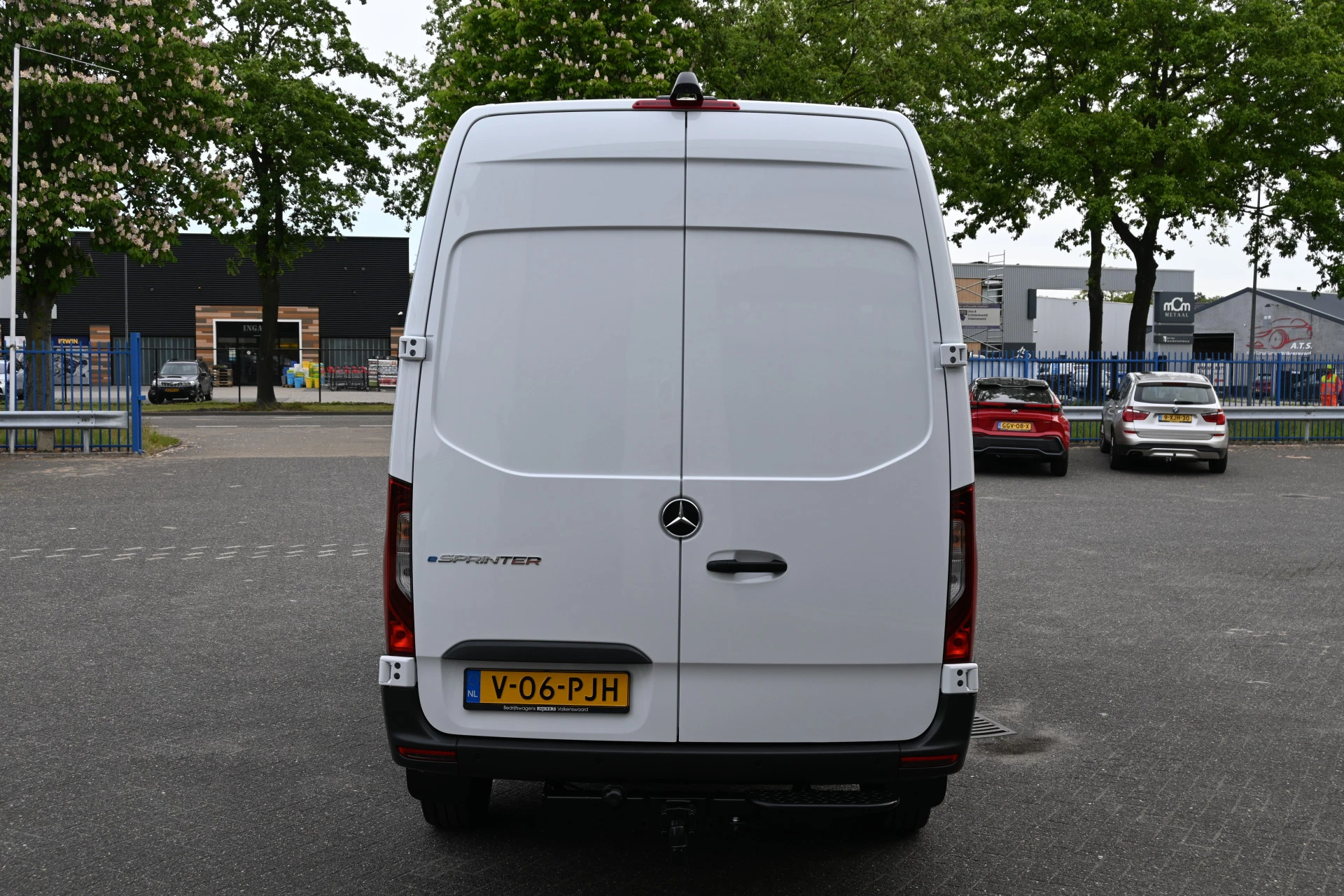 Mercedes-Benz eSprinter 2024 - 320 RWD L2H2 Select 81kWh obrázek 12